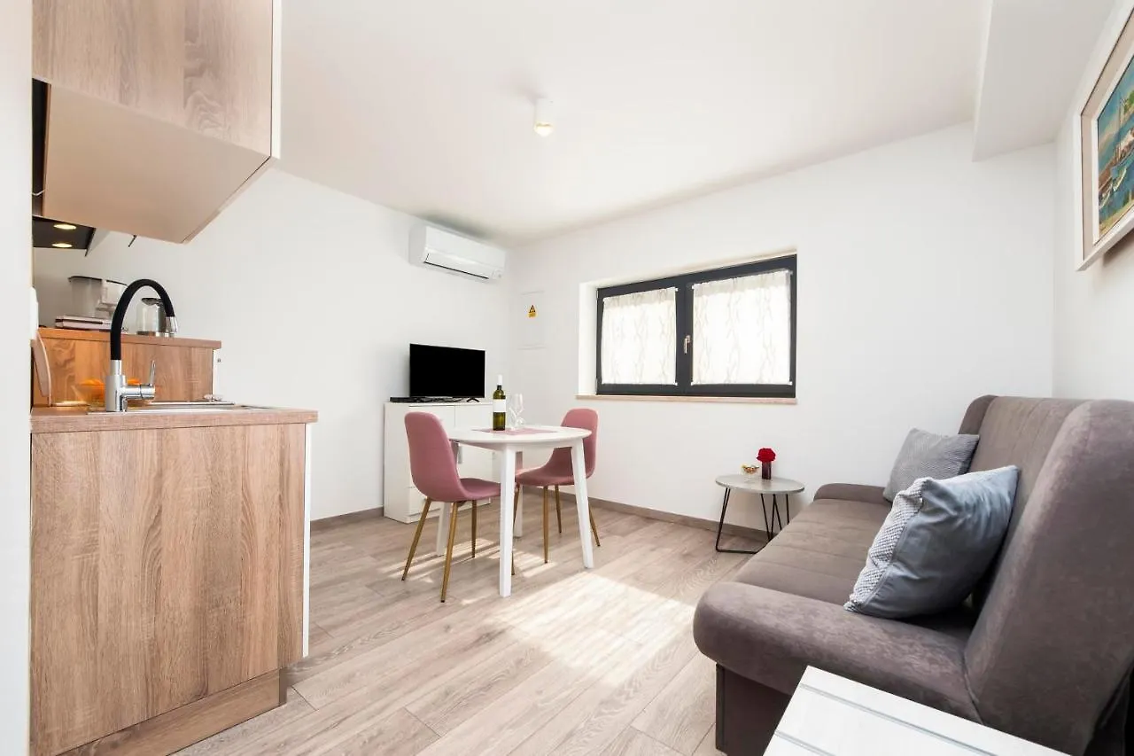 Apartments Katarina Rovigno Croazia