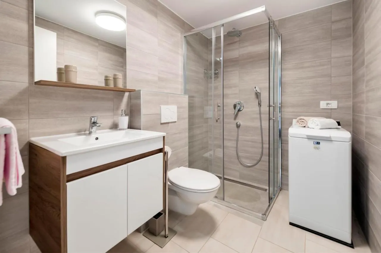 Apartments Katarina Rovigno 0*,  Croazia